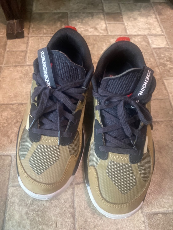 NIKE スニーカー（古着・ファッション）の商品画像 - 査定依頼日：2026年2月16日 - 最高査定価格：1,000円