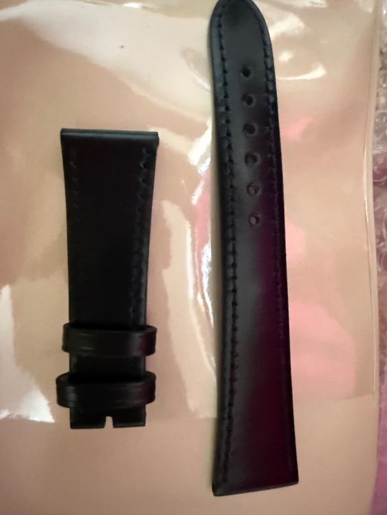 パテックフィリップ カラトラバ 6000g-01（高級時計）の商品画像 - 査定依頼日：2025年8月8日 - 最高査定価格：2,670,000円