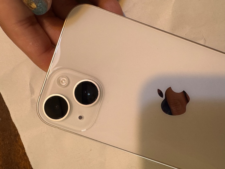 iPhone14 256（スマホ）の商品画像 - 査定依頼日：2025年9月16日 - 最高査定価格：65,000円