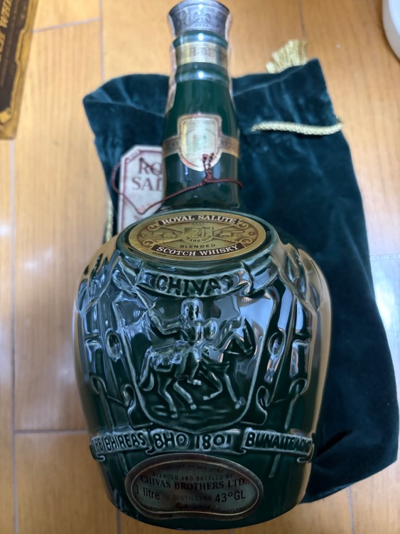 ウイスキー サントリー山崎 （お酒）の商品画像 - 査定依頼日：2026年1月31日 - 最高査定価格：24,500円