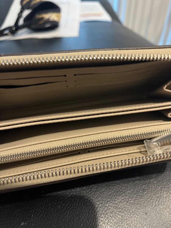 ジッピー（ブランド財布・小物）の商品画像 - 査定依頼日：2026年2月24日 - 最高査定価格：30,000円