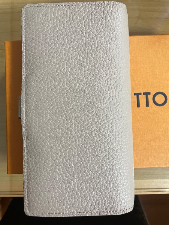 財布（ブランド財布・小物）の商品画像 - 査定依頼日：2025年9月30日 - 最高査定価格：20,000円