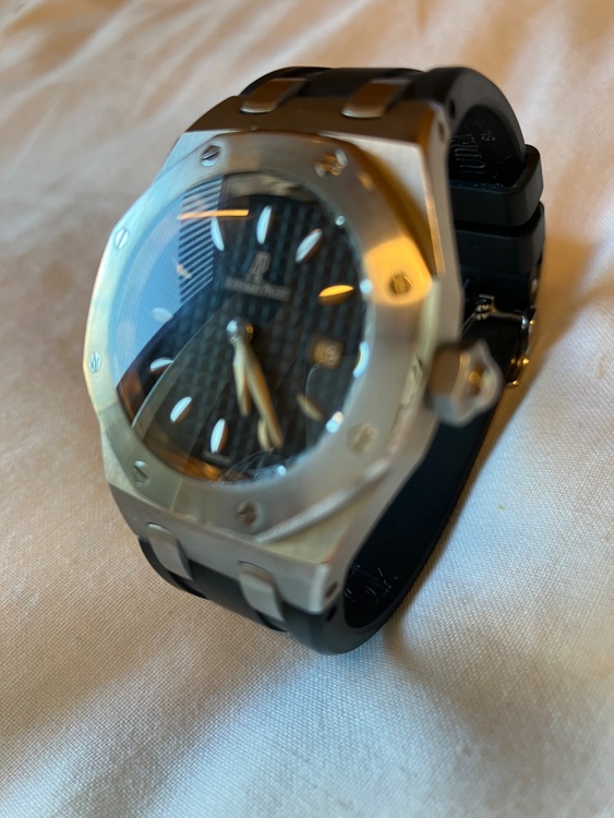 オーデマピゲ ロイヤルオーク （高級時計）の商品画像 - 査定依頼日：2025年9月2日 - 最高査定価格：1,200,000円