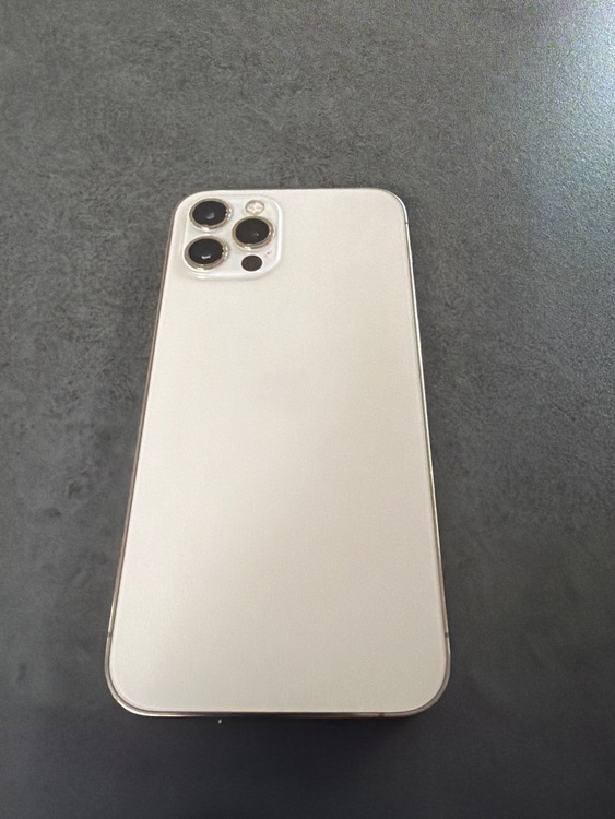 HJ7KG00P0D8J（スマホ）の商品画像 - 査定依頼日：2026年6月10日 - 最高査定価格：30,000円