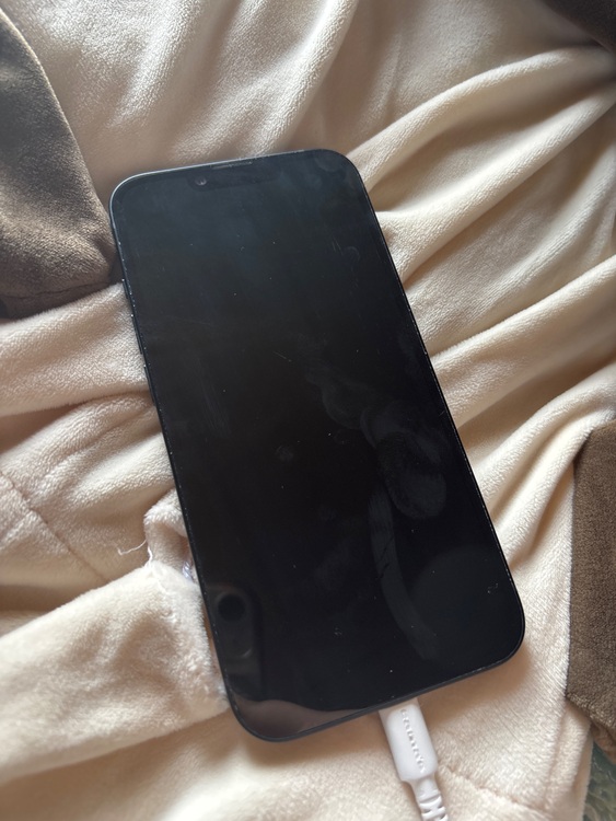 iPhone 13 128GB SIMフリー（スマホ）の商品画像 - 査定依頼日：2025年8月4日 - 最高査定価格：30,000円