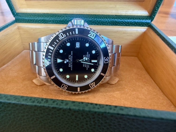 ロレックス シードゥエラー （高級時計）の商品画像 - 査定依頼日：2025年11月28日 - 最高査定価格：1,400,000円