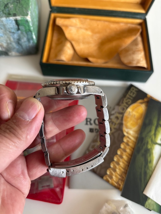 ロレックス シードゥエラー 1660（高級時計）の商品画像 - 査定依頼日：2026年2月9日 - 最高査定価格：1,450,000円