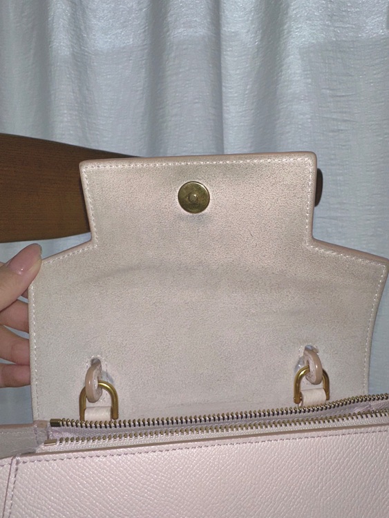 ベルトバッグ ナノ（ブランドバッグ）の商品画像 - 査定依頼日：2025年10月21日 - 最高査定価格：100,000円