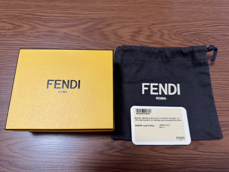 F is  三つ折り財布（ブランド財布・小物）の商品画像 - 査定依頼日：2025年12月24日 - 最高査定価格：10,000円