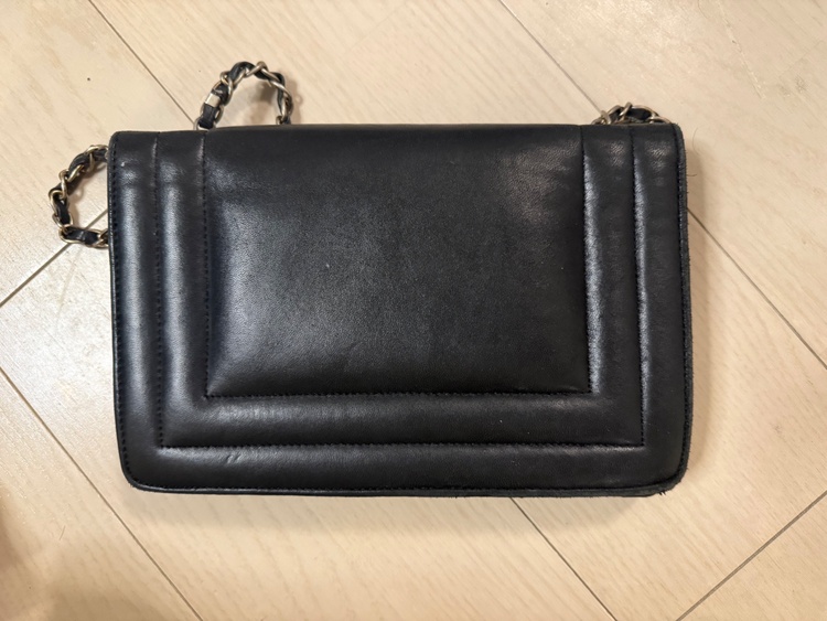 かばん（古着・ファッション）の商品画像 - 査定依頼日：2025年12月8日 - 最高査定価格：100,000円