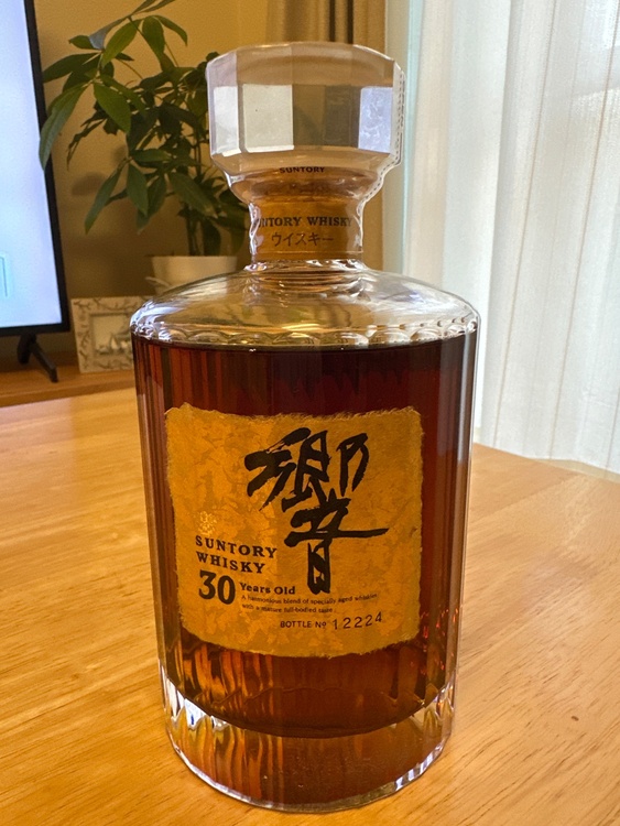 ウイスキー サントリー響 （お酒）の商品画像 - 査定依頼日：2025年12月22日 - 最高査定価格：550,000円