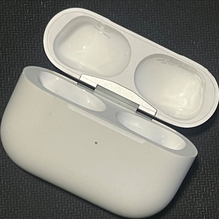 AirPods Pro MTJV3J/A（オーディオ・スピーカー）の商品画像 - 査定依頼日：2025年10月15日 - 最高査定価格：4,000円