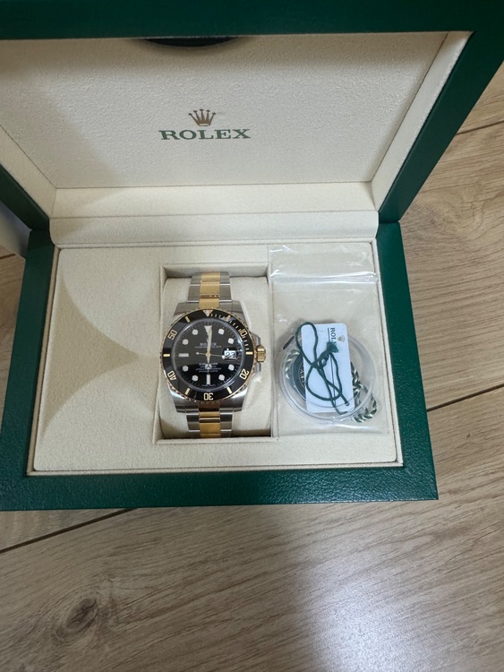 ロレックス サブマリーナー 116613Lm（高級時計）の商品画像 - 査定依頼日：2025年7月28日 - 最高査定価格：2,200,000円