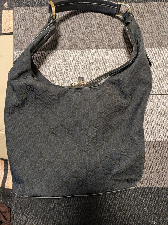 GGキャンパストートバッグ145757（ブランドバッグ）の商品画像 - 査定依頼日：2025年12月7日 - 最高査定価格：60,000円