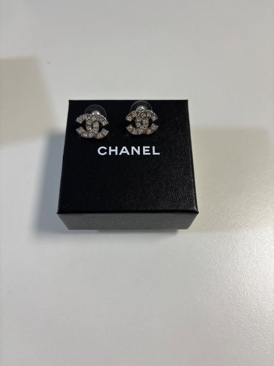 アクセサリー（ブランド財布・小物）の商品画像 - 査定依頼日：2025年9月3日 - 最高査定価格：30,000円