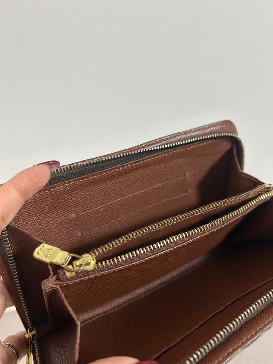 ポルトモネジップ（ブランド財布・小物）の商品画像 - 査定依頼日：2025年8月28日 - 最高査定価格：5,000円