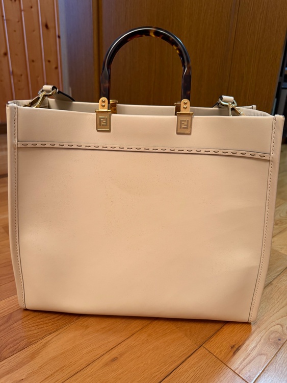 フェンディ  （ブランドバッグ）の商品画像 - 査定依頼日：2026年4月19日 - 最高査定価格：130,000円