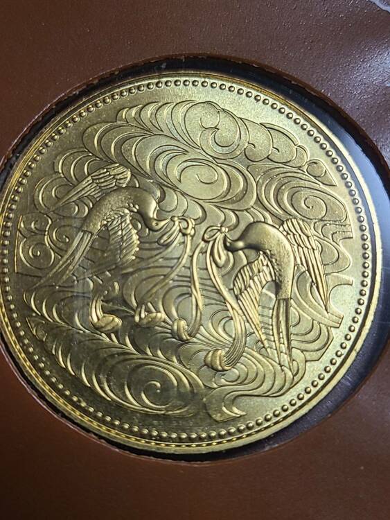 天皇陛下御即位記念10万円金貨（金・貴金属）の商品画像 - 査定依頼日：2026年1月17日 - 最高査定価格：300,000円