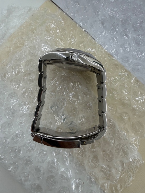 ロレックス パーペチュアル 12600（高級時計）の商品画像 - 査定依頼日：2026年4月4日 - 最高査定価格：2,300,000円