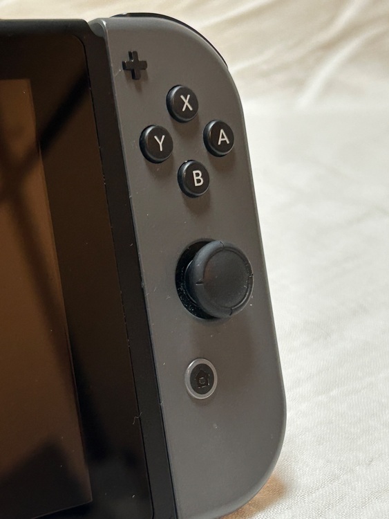 Nintendo Switch（ゲーム機本体・ゲームソフト）の商品画像 - 査定依頼日：2025年10月31日 - 最高査定価格：9,000円