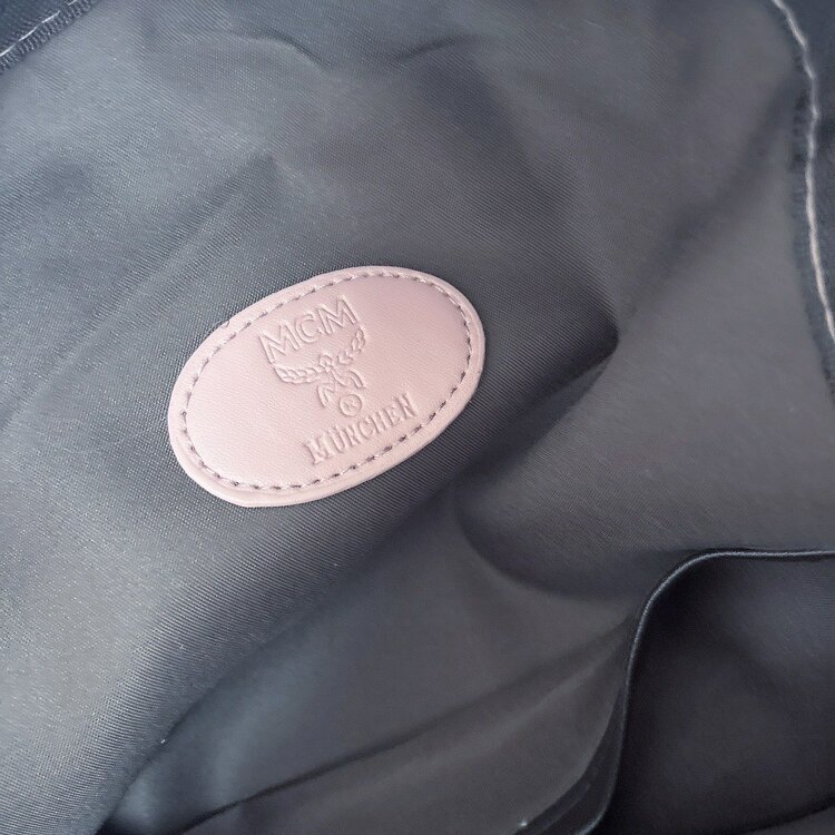 MCMリュック　スモールサイズ（ブランドバッグ）の商品画像 - 査定依頼日：2025年5月7日 - 最高査定価格：100,000円