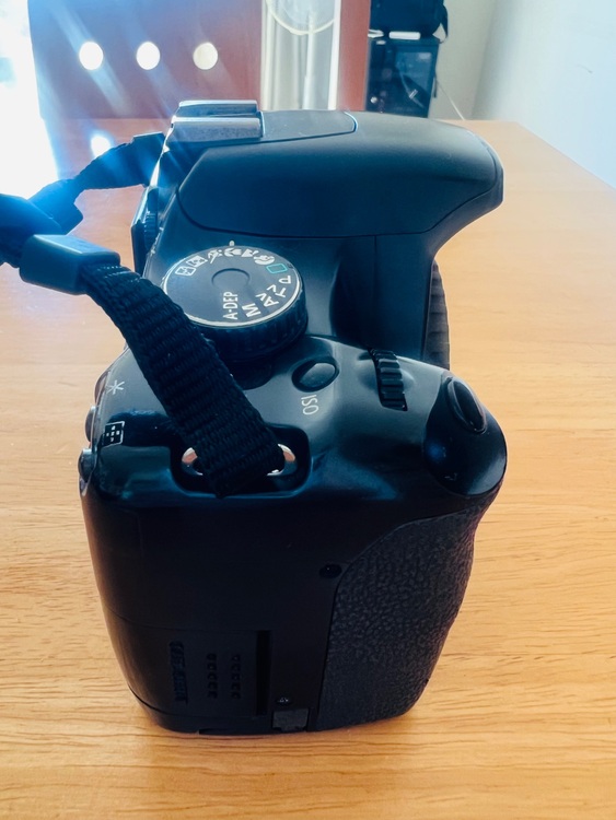 kissx2（カメラ）の商品画像 - 査定依頼日：2025年10月17日 - 最高査定価格：8,000円