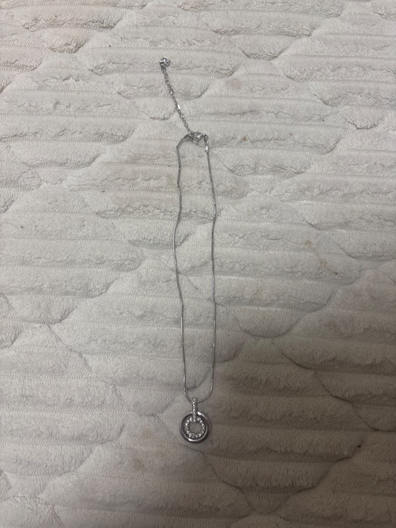 スワロフスキー（宝石）の商品画像 - 査定依頼日：2025年8月10日 - 最高査定価格：2,000円