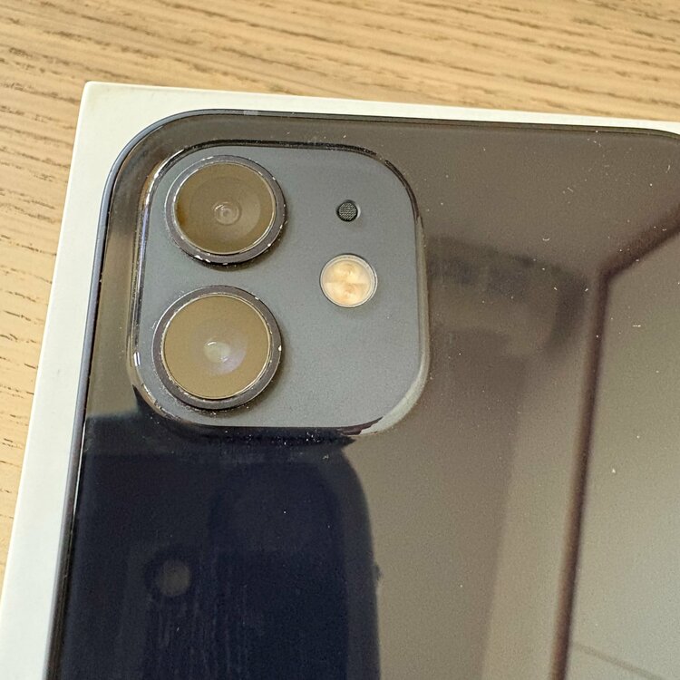 iphone12 Black 64G（スマホ）の商品画像 - 査定依頼日：2026年10月1日 - 最高査定価格：16,000円