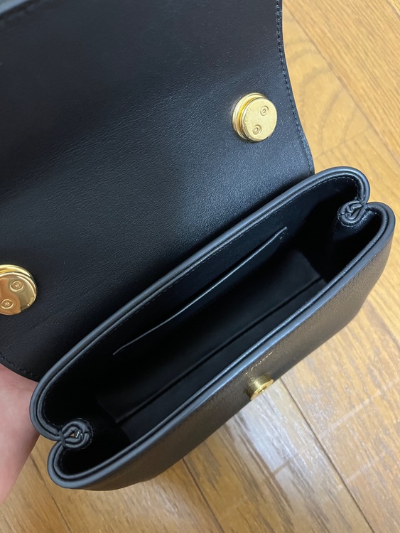 セリーヌ  （ブランドバッグ）の商品画像 - 査定依頼日：2025年8月15日 - 最高査定価格：280,000円