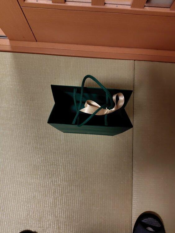 ロレックス パーペチュアル 127720（高級時計）の商品画像 - 査定依頼日：2025年12月26日 - 最高査定価格：1,300,000円