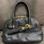 ミュウミュウ  （ブランドバッグ）の商品画像 - 査定依頼日：2025年8月19日 - 最高査定価格：300,000円