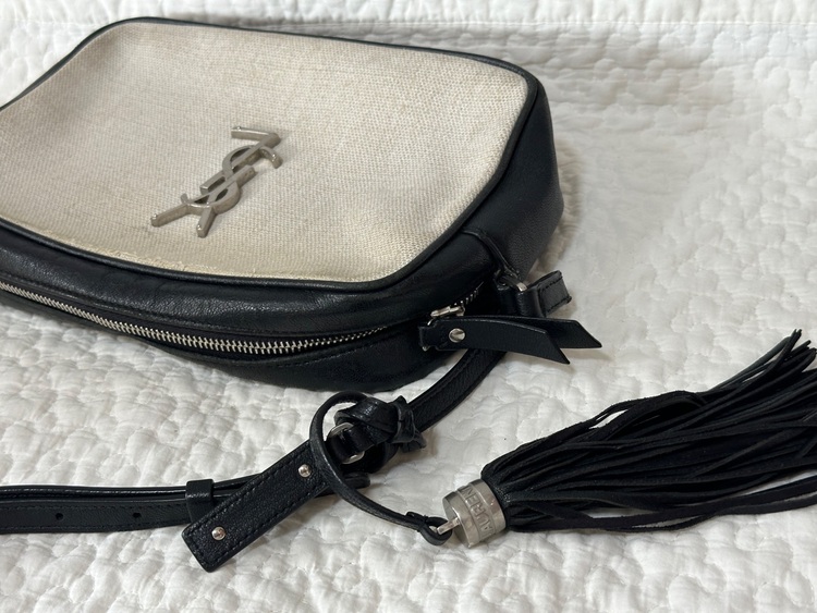 YSL ルーカメラバッグ（ブランドバッグ）の商品画像 - 査定依頼日：2025年12月2日 - 最高査定価格：30,000円