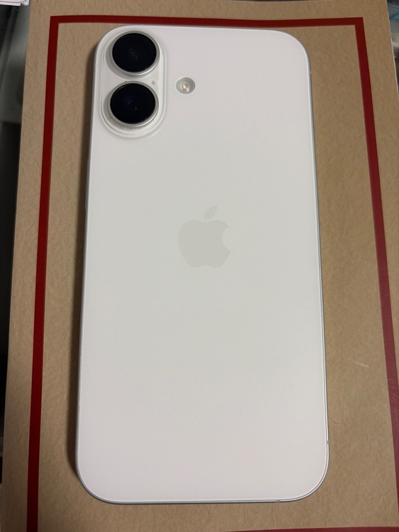 iPhone iPhone 16 128GB Softbank（スマホ）の商品画像 - 査定依頼日：2026年7月18日 - 最高査定価格：88,000円