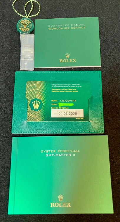 ロレックス GMTマスター GMTマスターII 126720VTNR（高級時計）の商品画像 - 査定依頼日：2025年3月5日 - 最高査定価格：2,410,000円