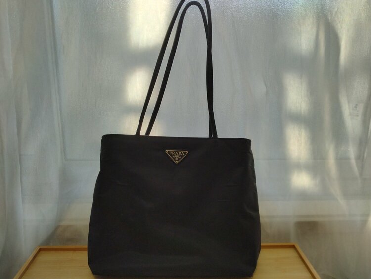 ナイロンバッグ（ブランドバッグ）の商品画像 - 査定依頼日：2026年1月17日 - 最高査定価格：40,000円