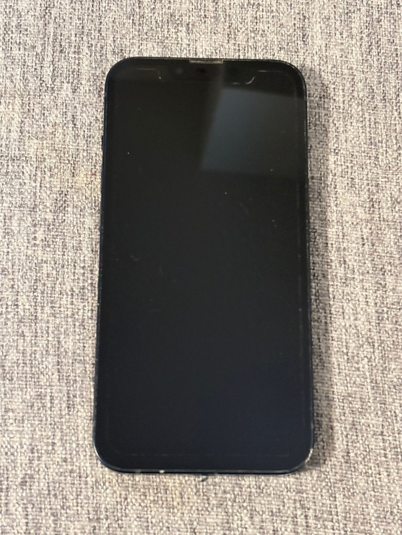 iPhone iPhone 13 128GB SIMフリー（スマホ）の商品画像 - 査定依頼日：2026年6月18日 - 最高査定価格：29,000円