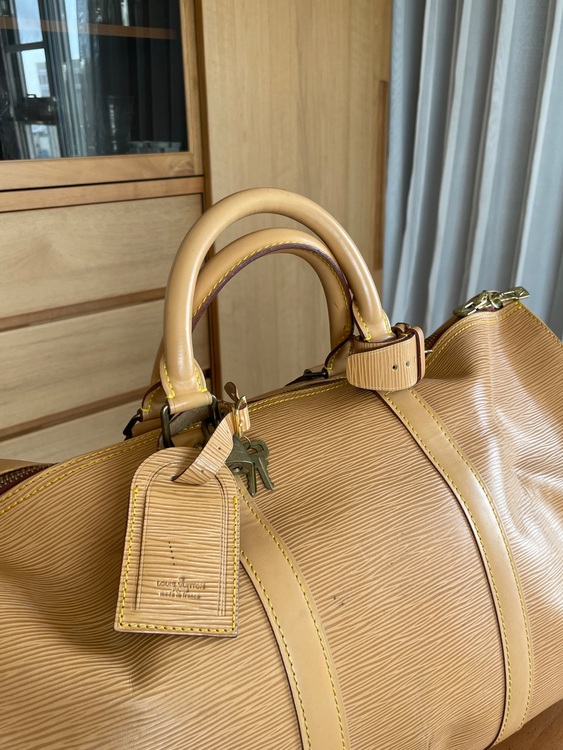 ルイヴィトン エピ （ブランドバッグ）の商品画像 - 査定依頼日：2025年8月11日 - 最高査定価格：60,000円