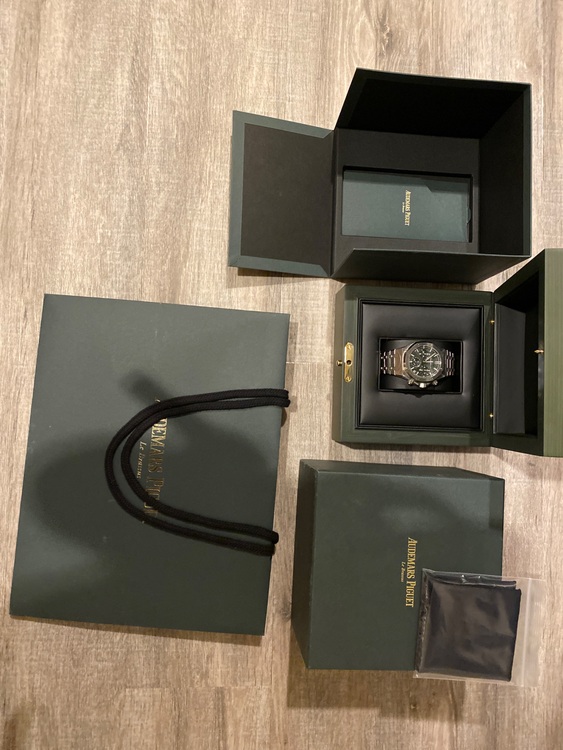 オーデマピゲ ロイヤルオーク （高級時計）の商品画像 - 査定依頼日：2025年9月28日 - 最高査定価格：8,200,000円