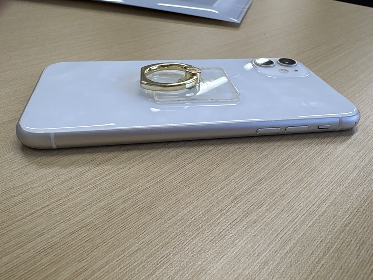 iPhone11 64GB Softbank（スマホ）の商品画像 - 査定依頼日：2026年2月21日 - 最高査定価格：16,000円