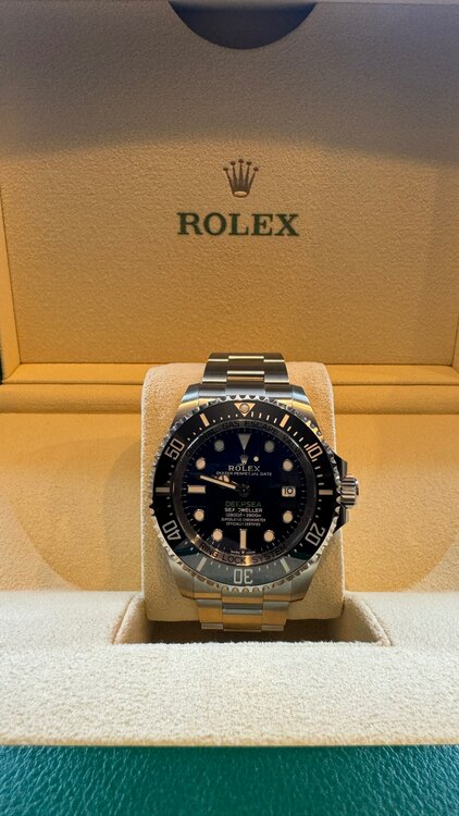 ロレックス シードゥエラー 136600 D（高級時計）の商品画像 - 査定依頼日：2025年5月10日 - 最高査定価格：2,050,000円