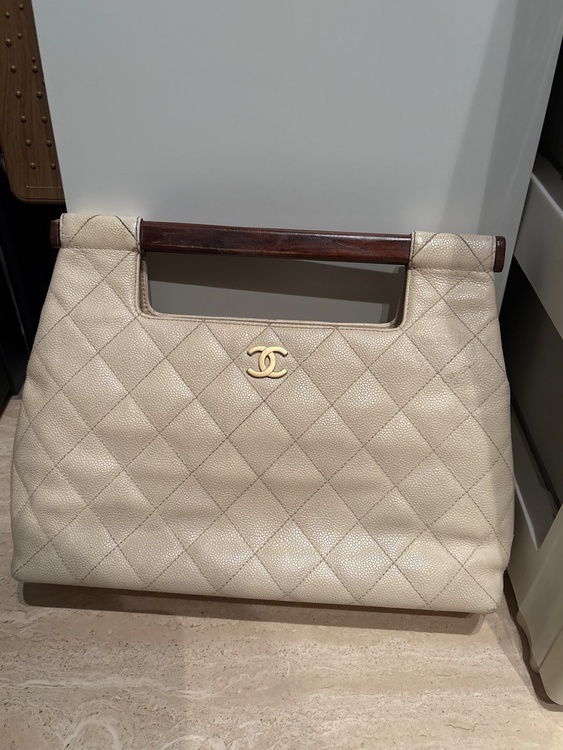 キャリアスキンマトラッセ　ウッド調（ブランドバッグ）の商品画像 - 査定依頼日：2026年4月5日 - 最高査定価格：200,000円