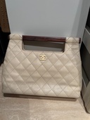 キャリアスキンマトラッセ　ウッド調（ブランドバッグ）の商品画像 - 査定依頼日：2026年4月5日 - 最高査定価格：200,000円