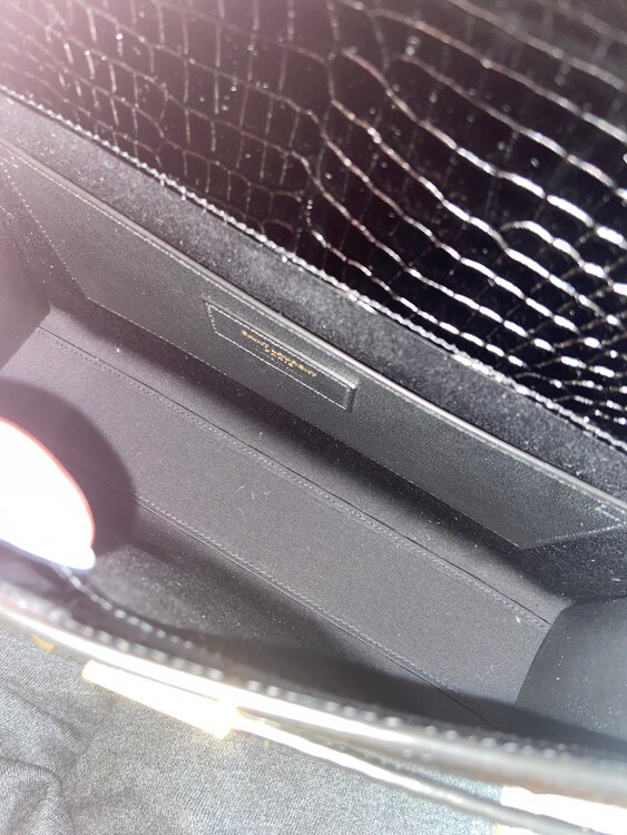 イブサンローラン  （ブランドバッグ）の商品画像 - 査定依頼日：2025年4月3日 - 最高査定価格：180,000円