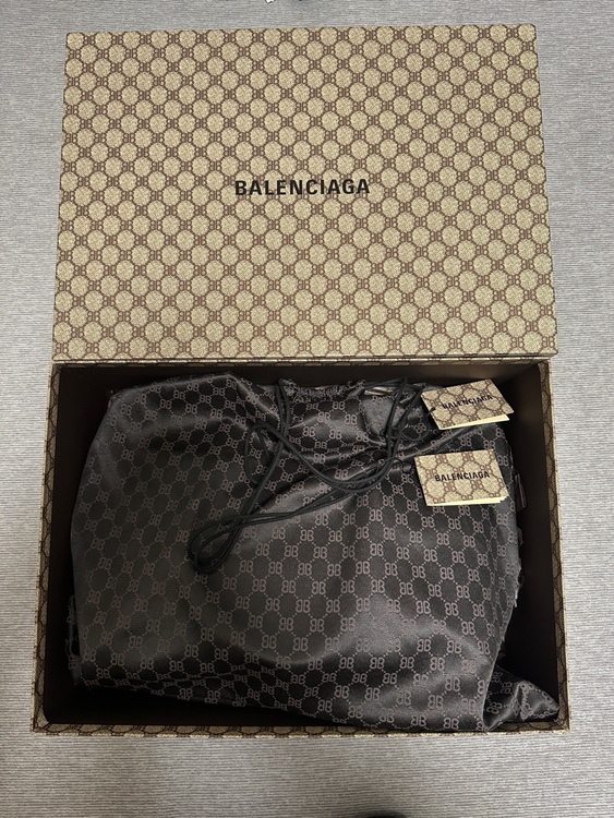 GUCCI×BALENCIAGA/グッチ×バレンシアガ ザ・ハッカープロジェクト（ブランドバッグ）の商品画像 - 査定依頼日：2025年9月22日 - 最高査定価格：138,000円