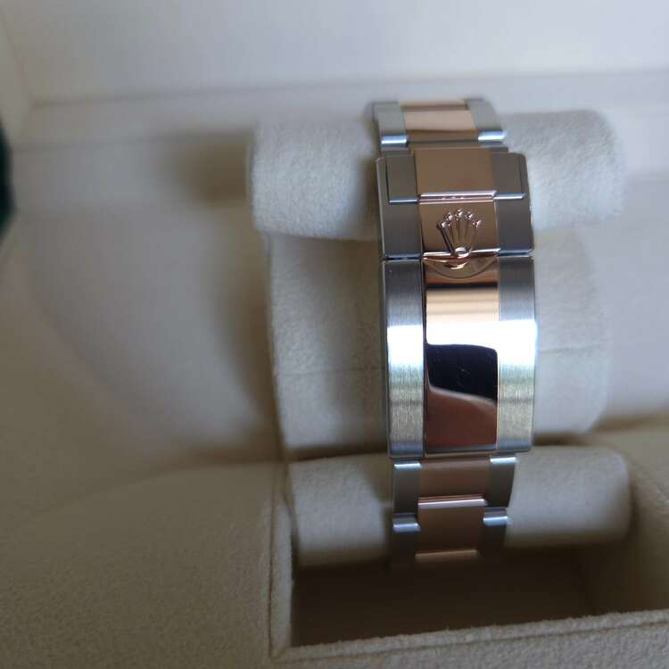 GMTマスターII（高級時計）の商品画像 - 査定依頼日：2025年4月24日 - 最高査定価格：2,800,000円