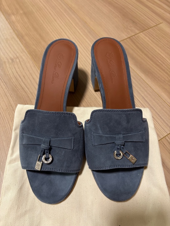 サマーチャームサンダル（古着・ファッション）の商品画像 - 査定依頼日：2026年2月19日 - 最高査定価格：100,000円