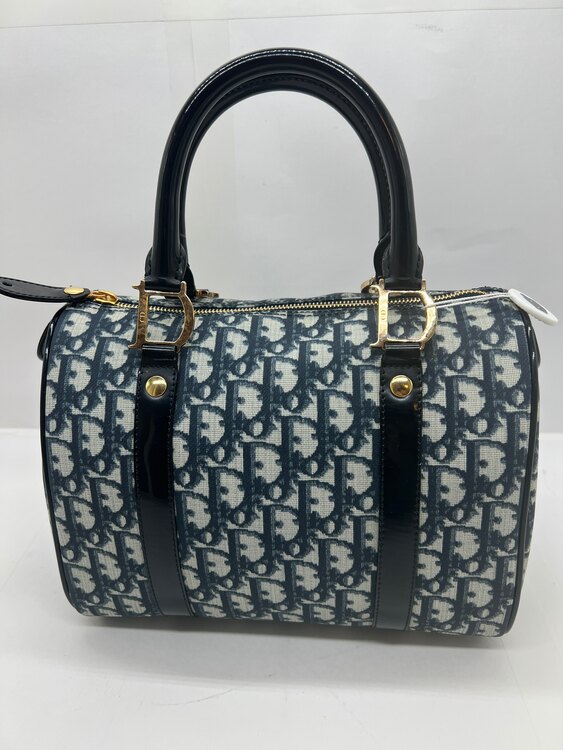 ディオール  （ブランドバッグ）の商品画像 - 査定依頼日：2025年1月16日 - 最高査定価格：130,000円