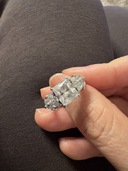 刻印は、pt900と、4.23のみ 真ん中のスクエア型ダイヤの サイズは、  8（金・貴金属）の商品画像 - 査定依頼日：2026年3月8日 - 最高査定価格：8,000,000円