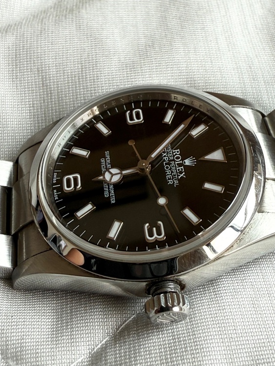 ロレックス エクスプローラー 114270 Mば（高級時計）の商品画像 - 査定依頼日：2025年12月6日 - 最高査定価格：1,000,000円