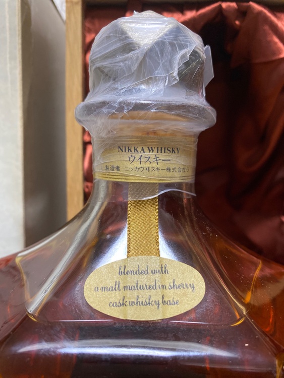 ニッカウイスキーグランドエイジ　660ml 45％（お酒）の商品画像 - 査定依頼日：2025年8月19日 - 最高査定価格：13,000円
